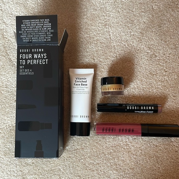 Bobbi Brown Four Ways to Perfect Set - NIB - Picture 2 of 7